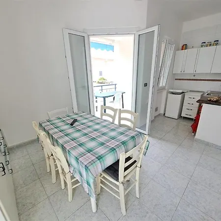 Mimose Baia Apartmán *